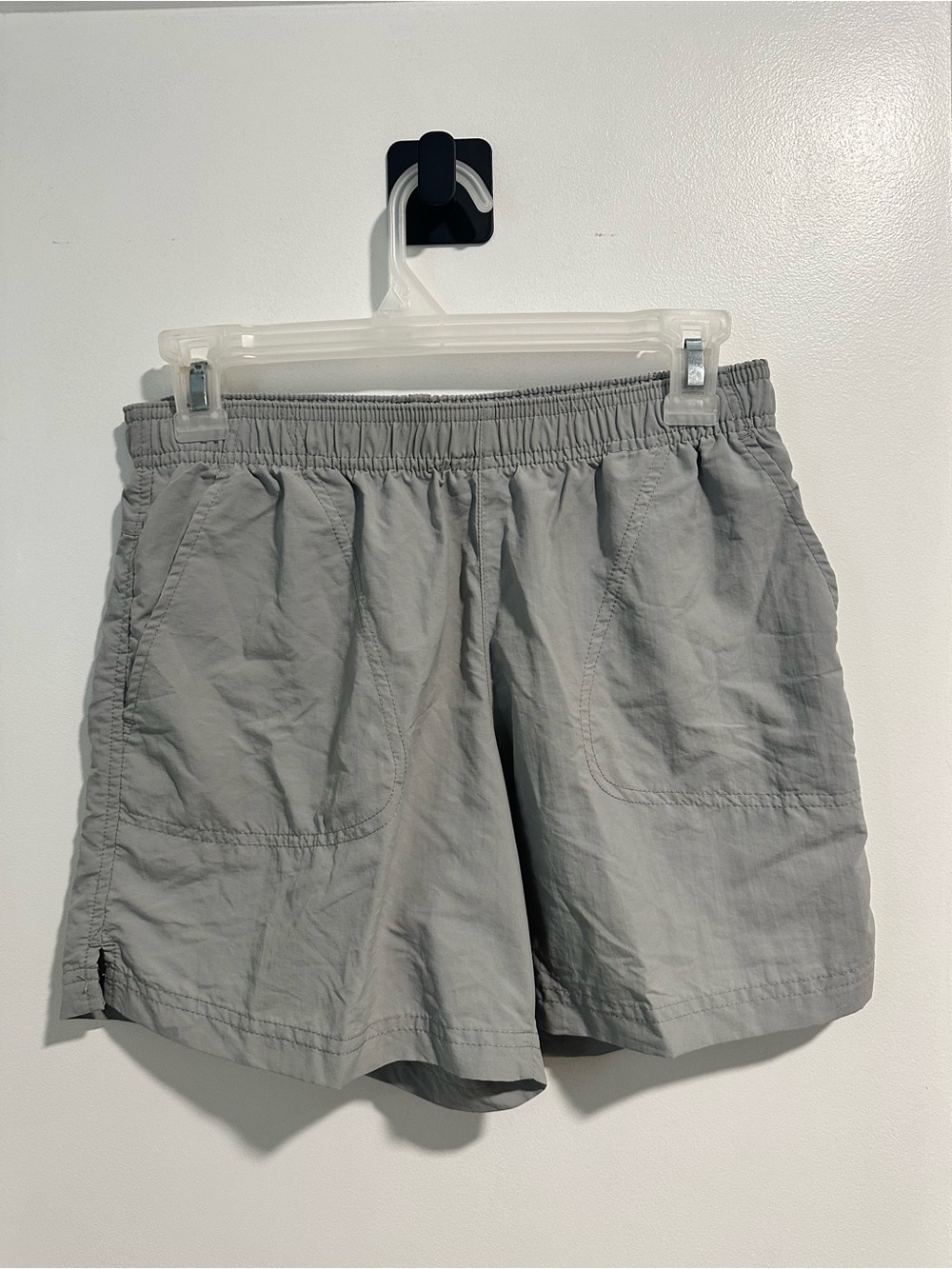 Columbia Light Gray Women's Athletic Pull-On Shorts